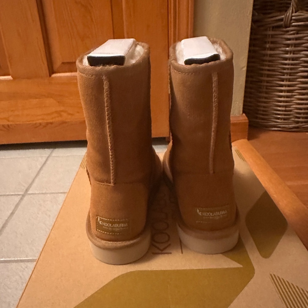 Koolaburra by UGG KOOLA Short Chestnut Suede Boots